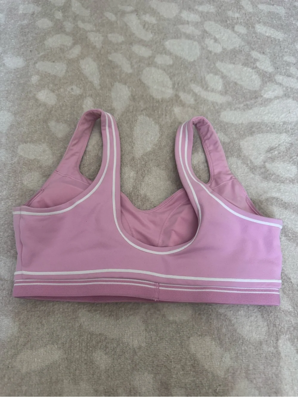 ALO Yoga light pink